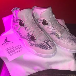 Air Jordan 4 premium Snakeskin DS never worn